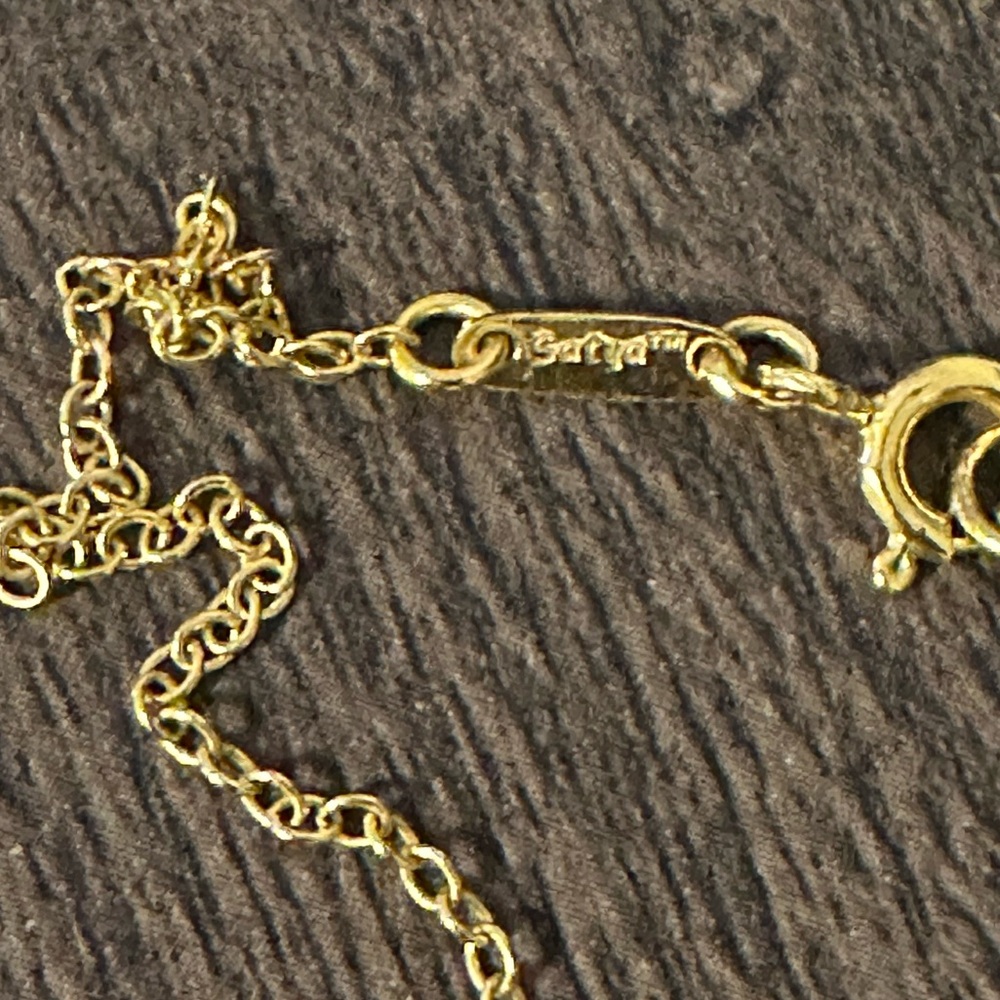 SATYA Gorgeous 3 charm pendant Necklace 18” - Picture 4 of 4